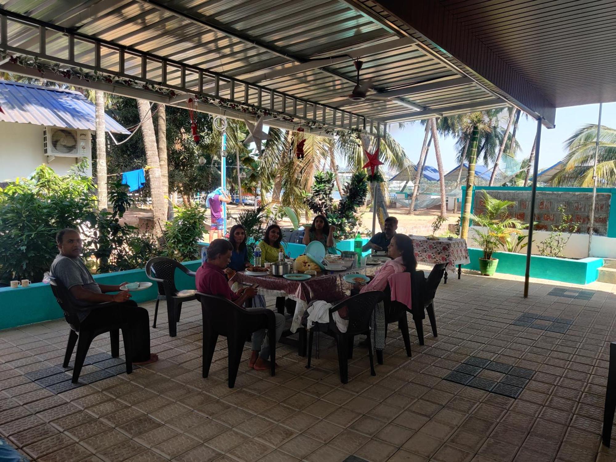 Cradle N Palms Hotel Mangalore Exterior foto